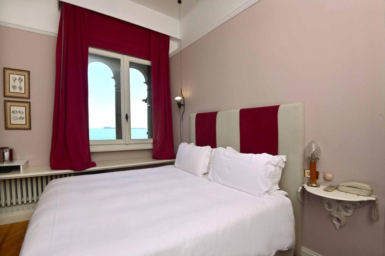 Hotel Villa Fiordaliso Gardone Riviera Eksteriør bilde